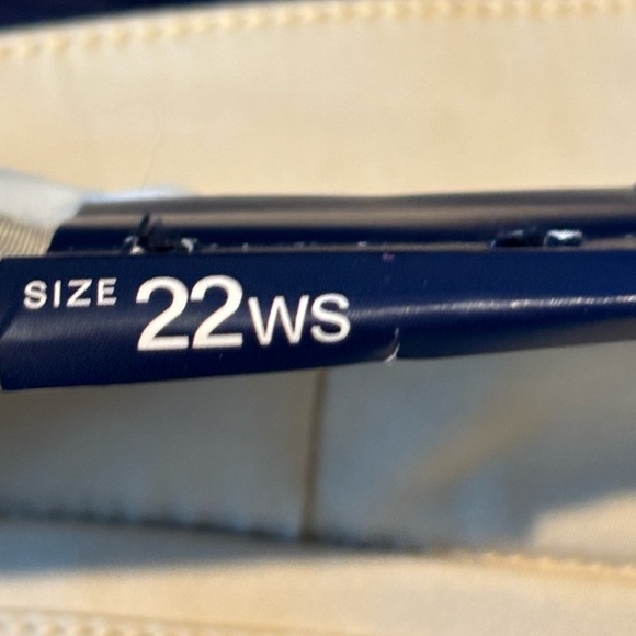 Chaps Women’s 22W Short Beige Pants – Slimming Fit, Classic Style - Picture 4 of 9